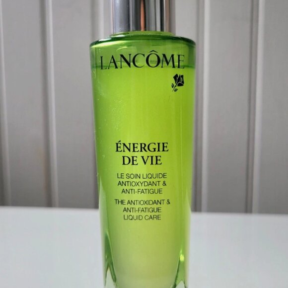 Lancome Energie de Vie The Smoothing & Glow Boosting Liquid Care 1.6 oz - Picture 4 of 5